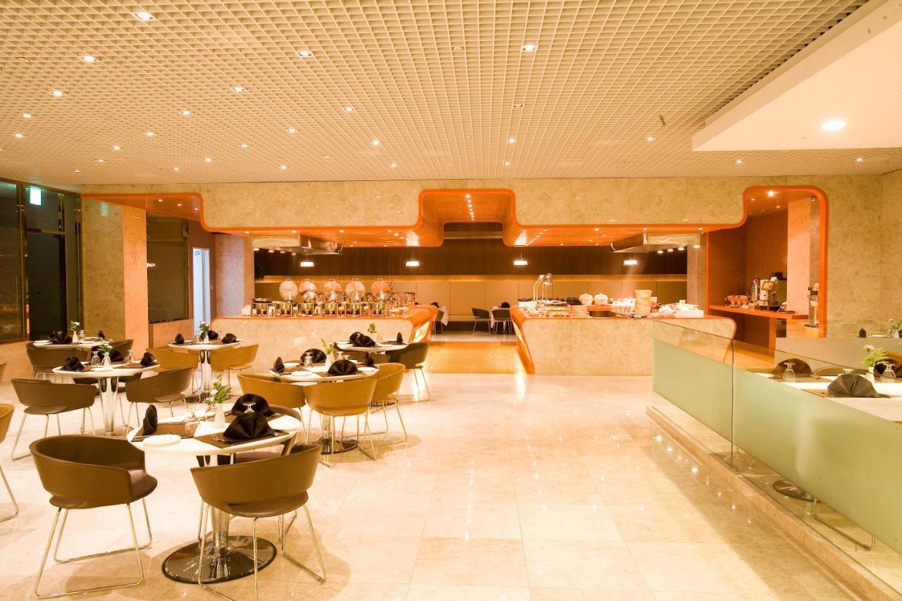 Grand โรงแรม